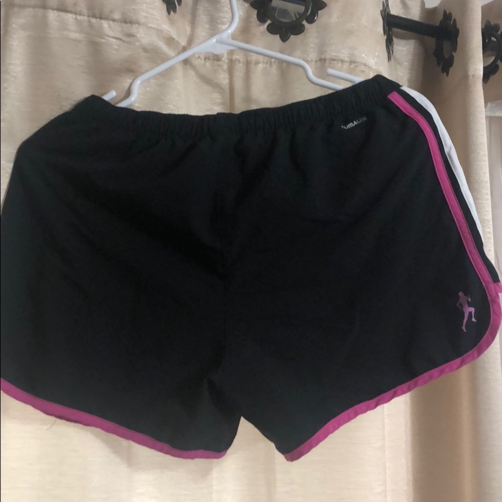 Shorts - Picture 3 of 4